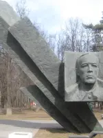 Памятник Д .М.Карбышеву, бульвар Генерала Карбышева