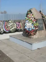 Памятник погибшим воинам 93 стрелкового полка, Россия, Воронежская область, Таловский район, поселок Таловая