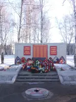 Мемориальный комплекс воинам, погибшим в годы Великой Отечественной войны 1941-1945 г.г., Россия, Кировская область, Вятскополянский район, Сосновка