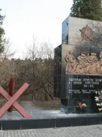 Памятный знак «В честь 60-летия Победы советского народа над фашисткой Германией», Советская улица