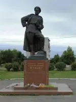 ПАМЯТНИК МАРШАЛУ Г.К. Жукову, улица 50 лет Октября