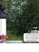 Памятник Герою Советского Союза Виктору Петровичу Миронову, проспект Виктора Миронова