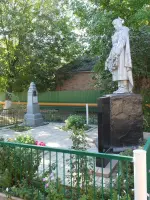 Братская могила, мемориал – село Ново-Александровка, Азовский район, Ростовская область, Россия, Ростовская область, Азовский район, хутор Новоалександровка