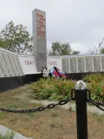 Мемориал-братская могила воинов ВОВ - хутор Малая Западенка, Веселовский район, Ростовская область, Россия, Ростовская область, Веселовский район, хутор Малая Западенка
