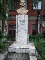 Саратовский памятник П.Т. Пономареву и погибшим в Великую Отечественную Войну работникам завода ТЗС, улица Пономарева
