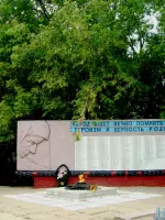 Памятник погибшим воинам во время Великой Отечественной войне, Россия, Воронежская область, Поворинский район, село Вихляевка
