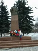 ПАМЯТНИК ГЕРОЮ СОВЕТСКОГО СОЮЗА, ЛЕГЕНДАРНОМУ РАЗВЕДЧИКУ НИКОЛАЮ ИВАНОВИЧУ КУЗНЕЦОВУ, улица Кузнецова