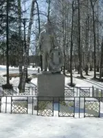 Памятник погибшим летчикам-выпускникам Ибресинской авиашколы, улица Энгельса