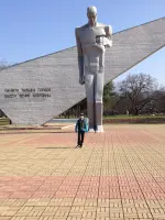 Памятник комсомольцам, отдавшим жизнь за Родину, улица Шортанова