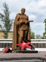Памятник Неизвестному солдату и обелиск воинам-землякам, погибшем в годы Великой Отечественной Войны, Вокзальная улица