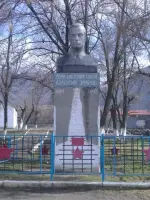 Памятник Герою Советского Союза летчику Валентину Эмирову, Россия, Республика Дагестан, Ахтынский район, село Ахты