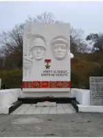 Памятник землякам, погибшим в Великой Отечественной войне 1941−1945 гг., Россия, Приморский край, поселок городского типа Дунай, улица Ленина
