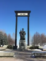 Памятник Победы, сквер 40-летия победы