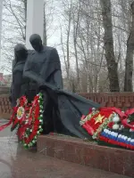 Памятник "Братская могила", площадь Памяти