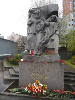 Памятник Женщины Блокады, Смоленская улица