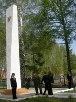 Обелиск павшим в Великой Отечественной войне 1941-1945 гг., Октябрьская площадь