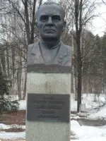 Бюсты земляков-участников Великой Отечественной Войны, улица Ленина