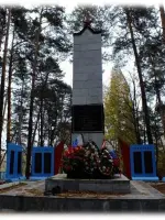 Памятник воинам-железнодорожникам, павшим в боях Великой Отечественной войны, Россия, Пермский край, Кунгур