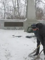 Обелиск воинам-односельчанам, погибшим в ВОВ, Полевая улица