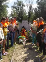 Братская могила, Россия, Воронежская область, Новохоперский район, поселок городского типа Новохоперский
