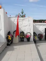 Памятник воинам-землякам, жителям села Нижнекулое, Россия, Вологодская область, Верховажский район, деревня Урусовская
