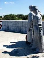 Мемориал павшим воинам-односельчанам - село Новый Егорлык, Сальский район, Ростовская область, Россия, Ростовская область, Сальский район, село Новый Егорлык