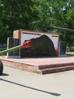 Памятник павшим солдатам "Бессмертен тот, кто погиб ради жизни", улица Мира