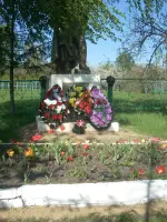 Памятник и братская могила воинов Советской Армии, Россия, Курская область, Тимский район, село Рождественка