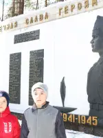 Памятный знак воспитанникам школы №1 г.Ухты, погибшим в боях за Родину, Россия, Республика Коми, Ухта, Детский парк