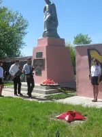 Мемориал памяти в селе Кривоносово Россошанского района Воронежской области, Россия, Воронежская область, Россошанский район, село Кривоносово