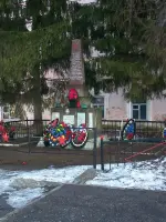 Обелиск в деревне Сырково, Новгородского района, Новгородской области, Технический переулок