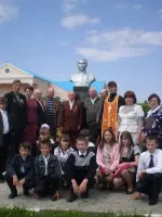 Бюсты Героям Советского Союза Кладиёву Виктору Сидоровичу и Швец Ивану Стефановичу, Россия, Белгородская область, Новооскольский район, село Ярское