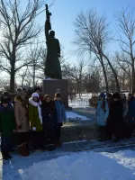 Памятник воинам освободителям посёлка Жирнов, Россия, Ростовская область, Тацинский район, поселок Жирнов, Театральная улица