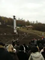 Памятный знак на месте подвига Героя СССР, санинструктора Зинаиды Маресевой, Россия, Белгородская область, Белгородский район, село Соломино