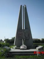 Мемориальный ансамбль, Россия, Курганская область, Макушинский район, село Золотое