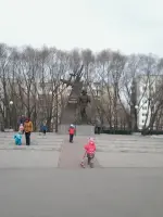 Памятник Герою Советского Союза Ивану Черных, улица Сергея Лазо