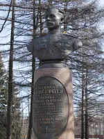 Памятник Кунгурцеву Евгению Максимовичу, участнику Великой Отечественной Войны, Карлутская площадь