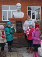 Бюст Герою Советского Союза Хазиеву Валиахмету Хазиахметовичу, Россия, Республика Татарстан, Сабинский район, деревня Уют