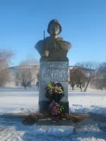 Мемориальный ансамбль, Октябрьская улица