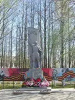 Памятник павшим бойцам, Советская улица