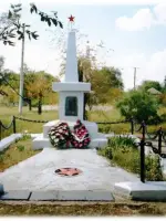 Памятник погибшим воинам Красной Армии в Гражданскую и Великую Отечественную войны, Россия, Астраханская область, Ахтубинский район, поселок Верхний Баскунчак