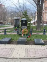 Братское захоронение, Пушкинская улица