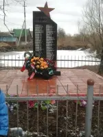 Памятник погибшим воинам в Великой Отечественной войне 1941-1945 гг., Полевой проезд