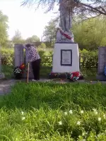 Братская могила советских воинов 10-й армии, Россия, Тульская область, городской округ Город Новомосковск, поселок Гремячее