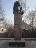 Памятник Герою Советского Союза, летчику-штурмовику ИП-2 Олейникову Василию Семеновичу, улица Олейникова