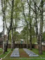Мемориальный парк «Роща пятисот» на окраине города Кингисеппа в Ленинградской области, улица Жукова