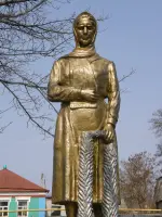 Памятник скорбящей гражданской женщине-крестьянке, Россия, Белгородская область, Яковлевский район, село Крюково