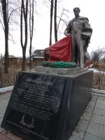 Братская Могила Советских воинов – «Скорбящий матрос», улица Гоголя