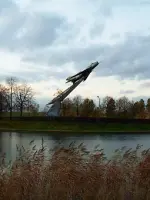 Памятник летчикам в парке Авиаторов в Санкт-Петербурге, Кубинская улица