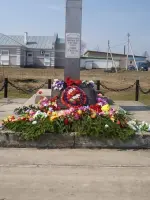 Обелиск в честь земляков, погибших на фронтах Великой Отечественной войны, Россия, Вологодская область, Вожегодский район, поселок Кадниковский
